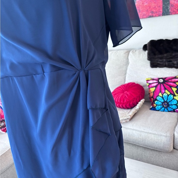 Elegant Blue Short Sleeve Dress-size 14 - Picture 7 of 14